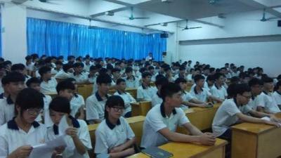 岳池县职业技术学校教室