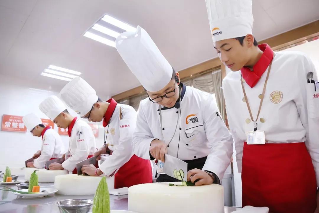 深圳烹饪职业学校哪个学校最好-广东技校排名网