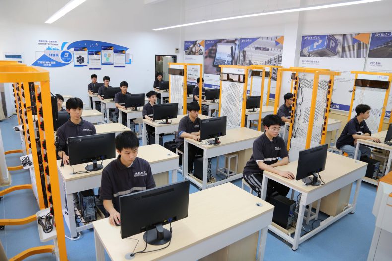 福建工业学校怎么样（附：2023年招生计划和收费标准）-广东技校排名网