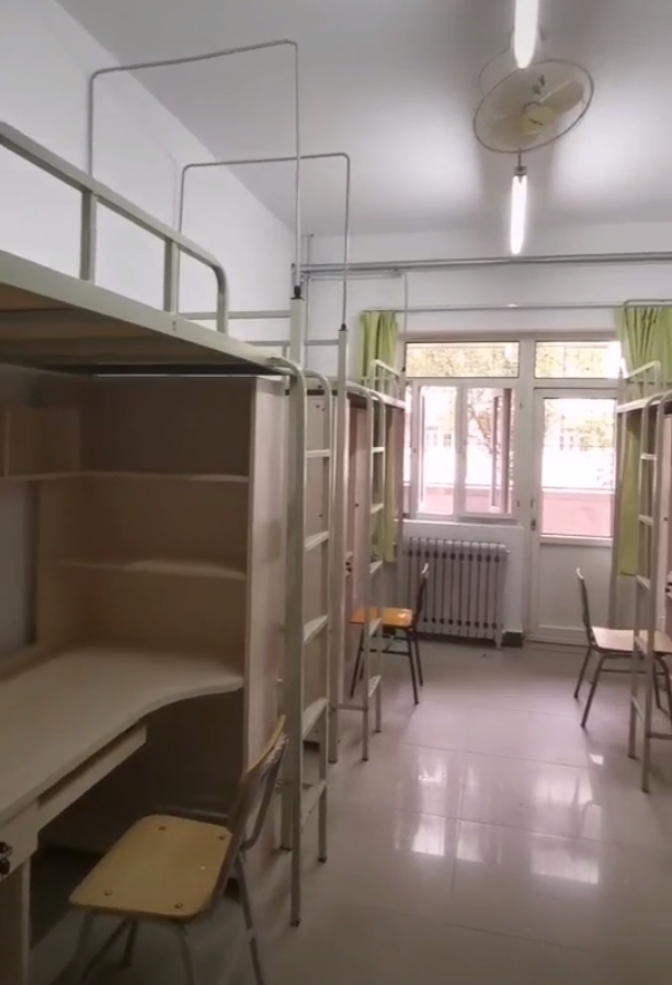 南开大学滨海学院宿舍条件怎么样，有空调吗（含宿舍图片）