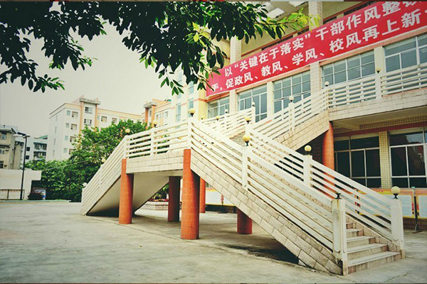四川省江油市第一中学校园环境