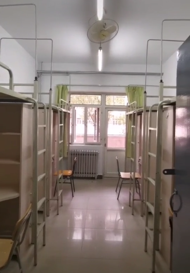 南开大学滨海学院宿舍条件怎么样，职业技术有空调吗（含宿舍图片）