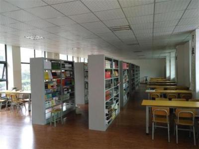 学校阅览室