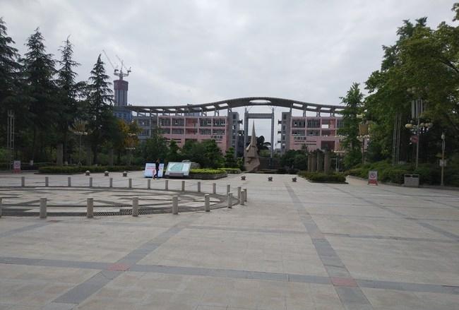 四川城市职业学院有几个校区，有哪些专业