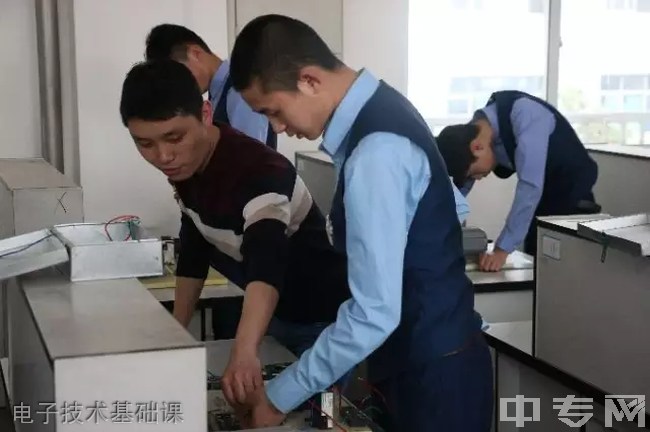 四川省绵阳职业技术学校教学楼