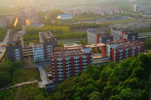 2021年重庆市医药学校五年制大专学费多少钱