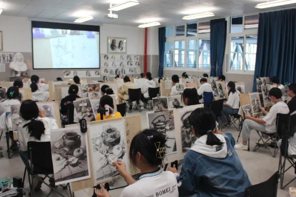 绵阳博美实验高级中学创立文同绘画艺术团