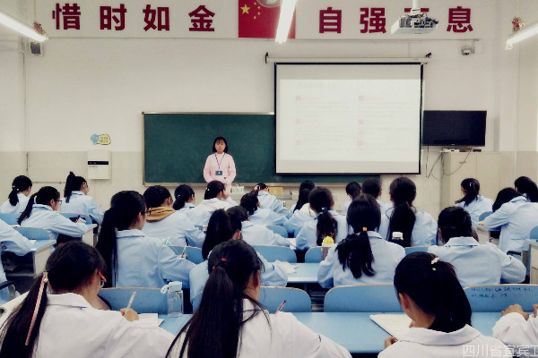 云南跟护理有关的职业学校有哪些