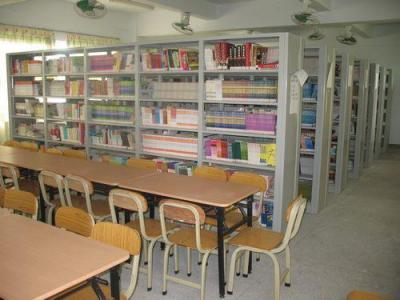 贵州省机械职业技术学校乌当校区阅览室