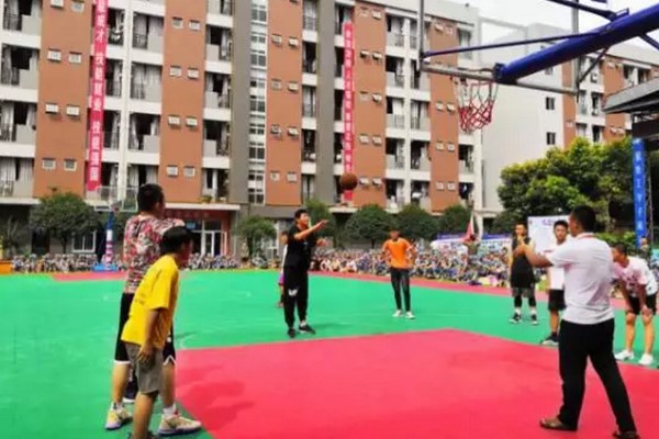 中国五冶大学学生篮球赛